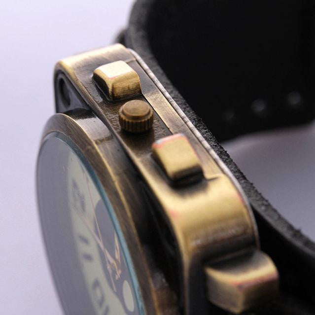 Vintage Quartz Analog Punk Watch